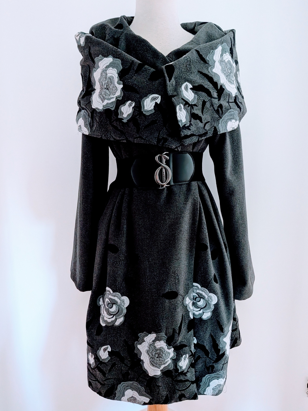 Samuel Dong Black Floral Embroidered Long-Sleeve Coat Lined